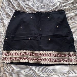 Madewell Skirt w/ beautiful decorative embroidery
